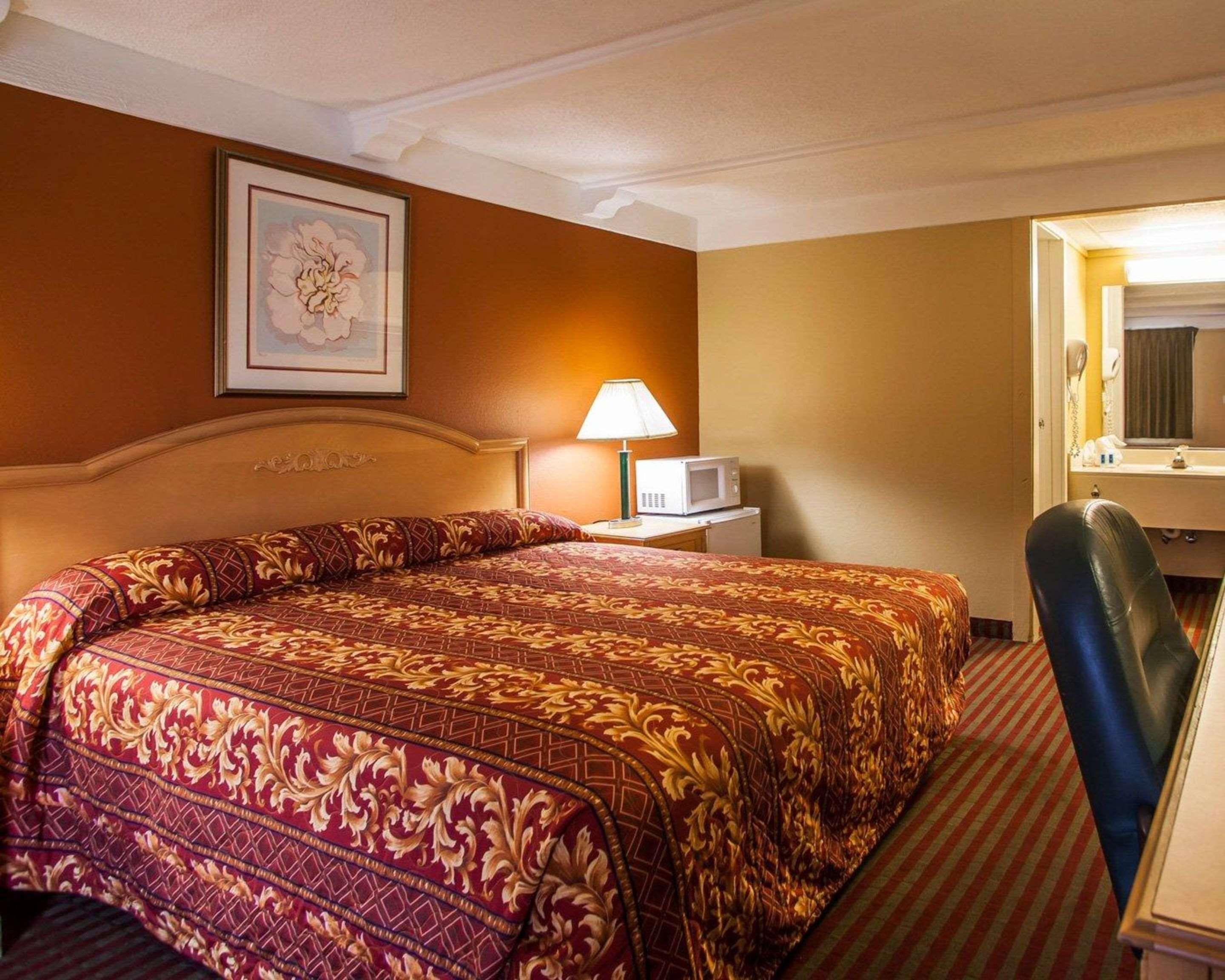 Relax Inn Saint Charles Экстерьер фото
